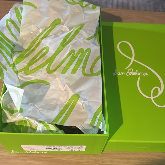 Sam Edelman never worn sandals - Picture 3 of 9